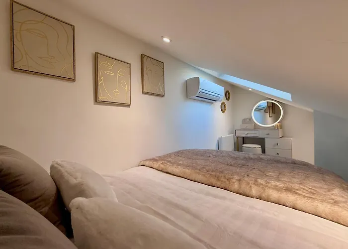 Apartment Le Loft Contemporain - Climatise & Smart Tv Au Coeur De Dijon
